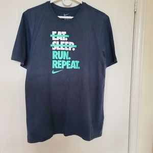 Nike Men's Short Sleeve T-shirt, Large, Grayish Blue